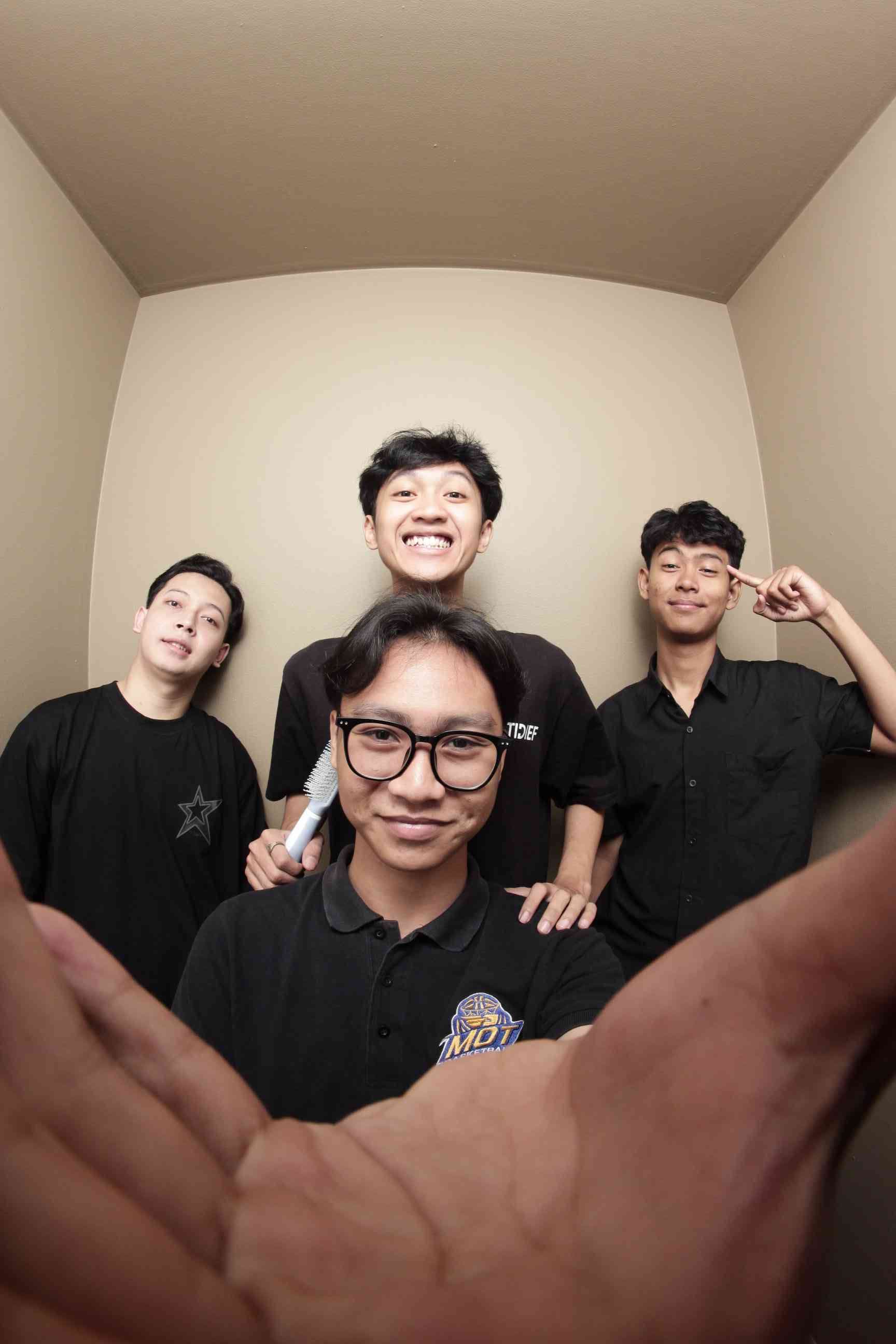 Box 2 Firewood — photobox Fotohokkie Cianjur, Cianjur