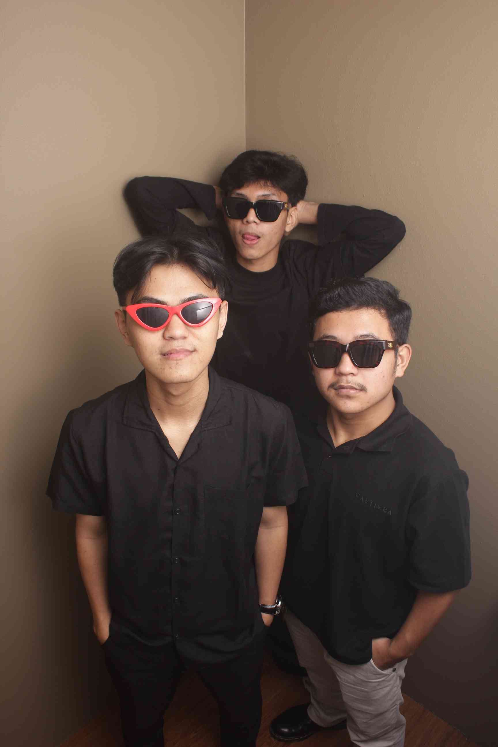 Box 1 Firewood — photobox Fotohokkie Cijerah, Bandung