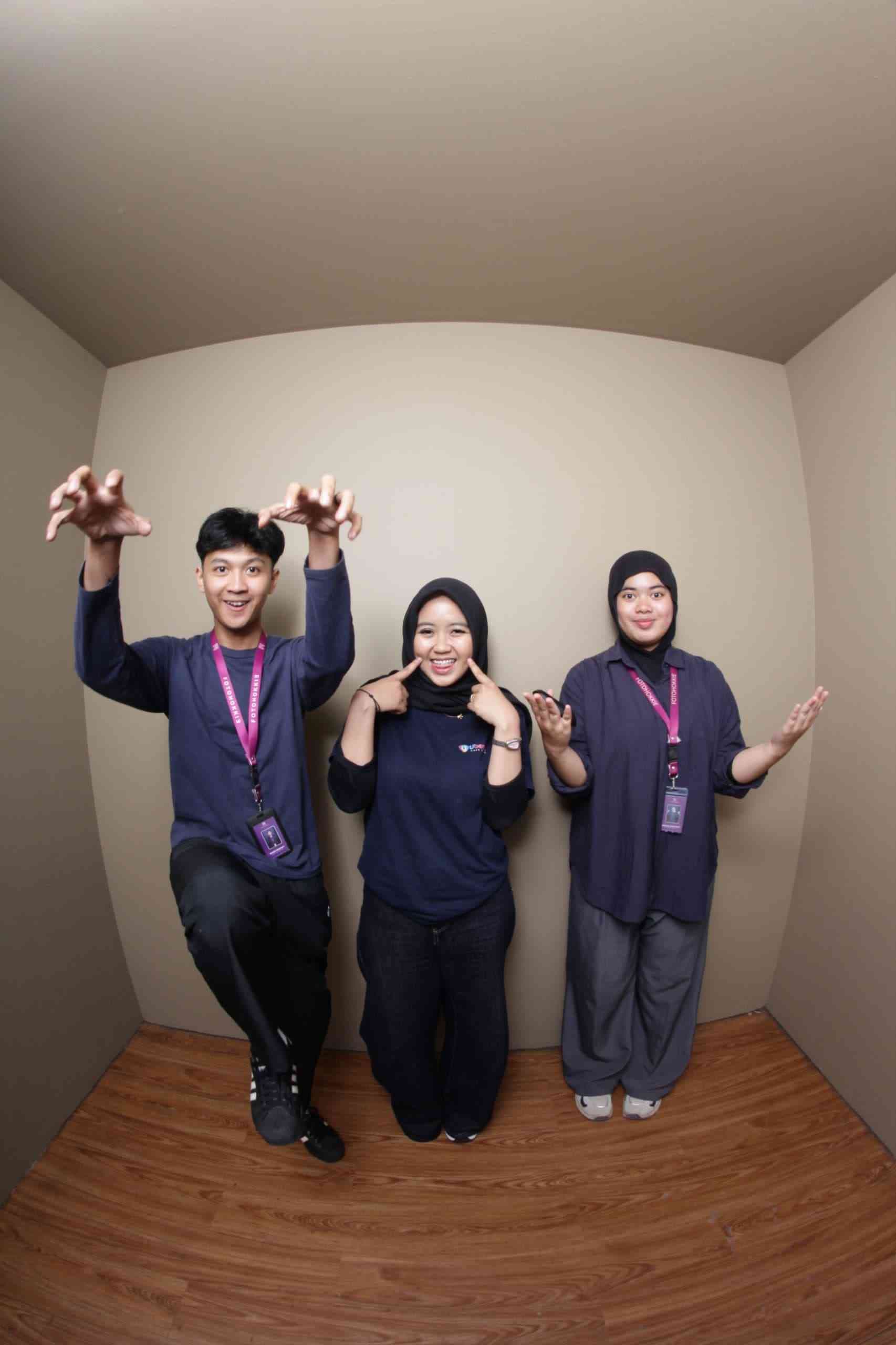 Box 1 Firewood — photobox Fotohokkie Big Box Mall BTM Bogor, Bogor